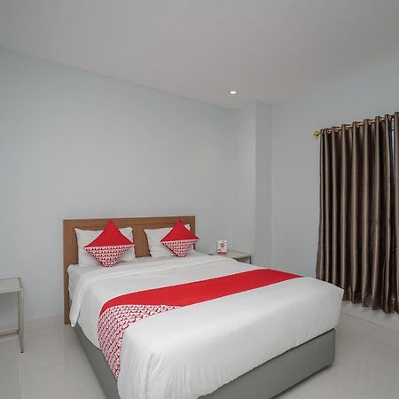 Oyo 616 Express Inn Palembang Exterior foto