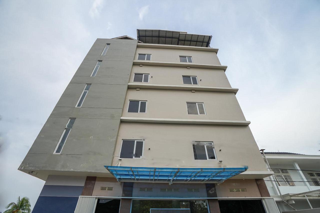 Oyo 616 Express Inn Palembang Exterior foto