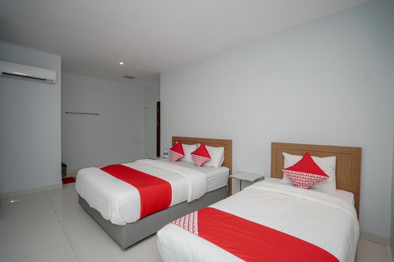 Oyo 616 Express Inn Palembang Exterior foto